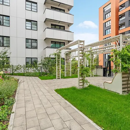 Grand Apartments - Doki Living & Foodhall Gdansk Exterior photo