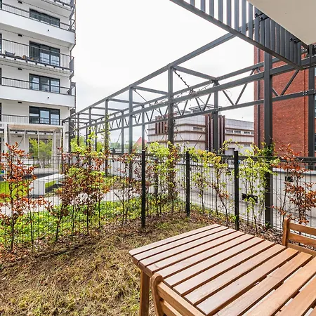 Grand Apartments - Doki Living & Foodhall Gdansk Exterior photo